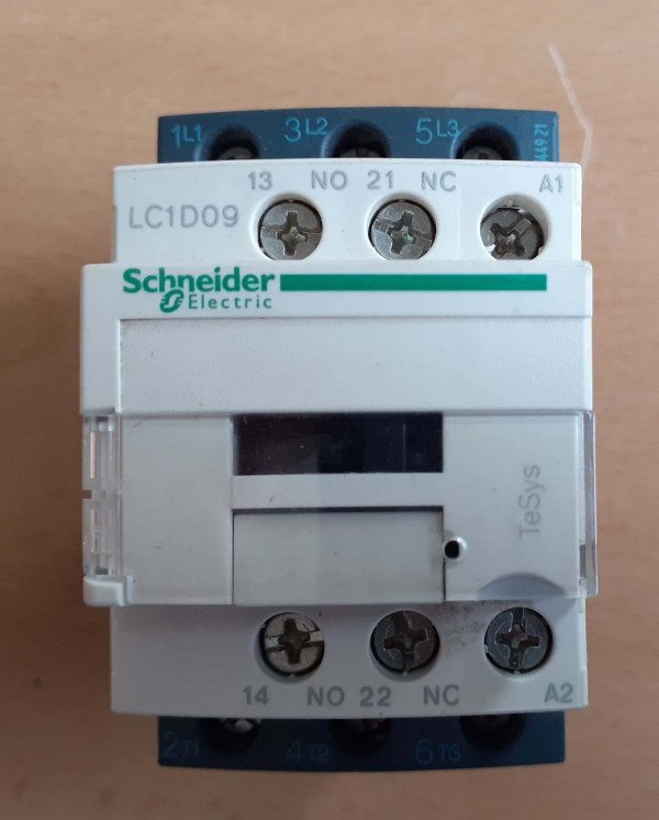 Stykač 24V; 9A typ SCHNEIDER LC1D09